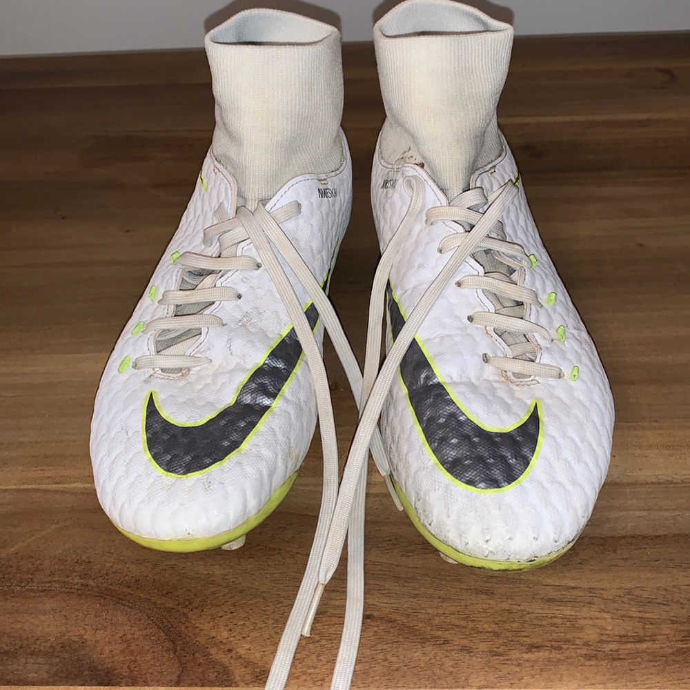 NikeSkin Hypervenom soccer cleat